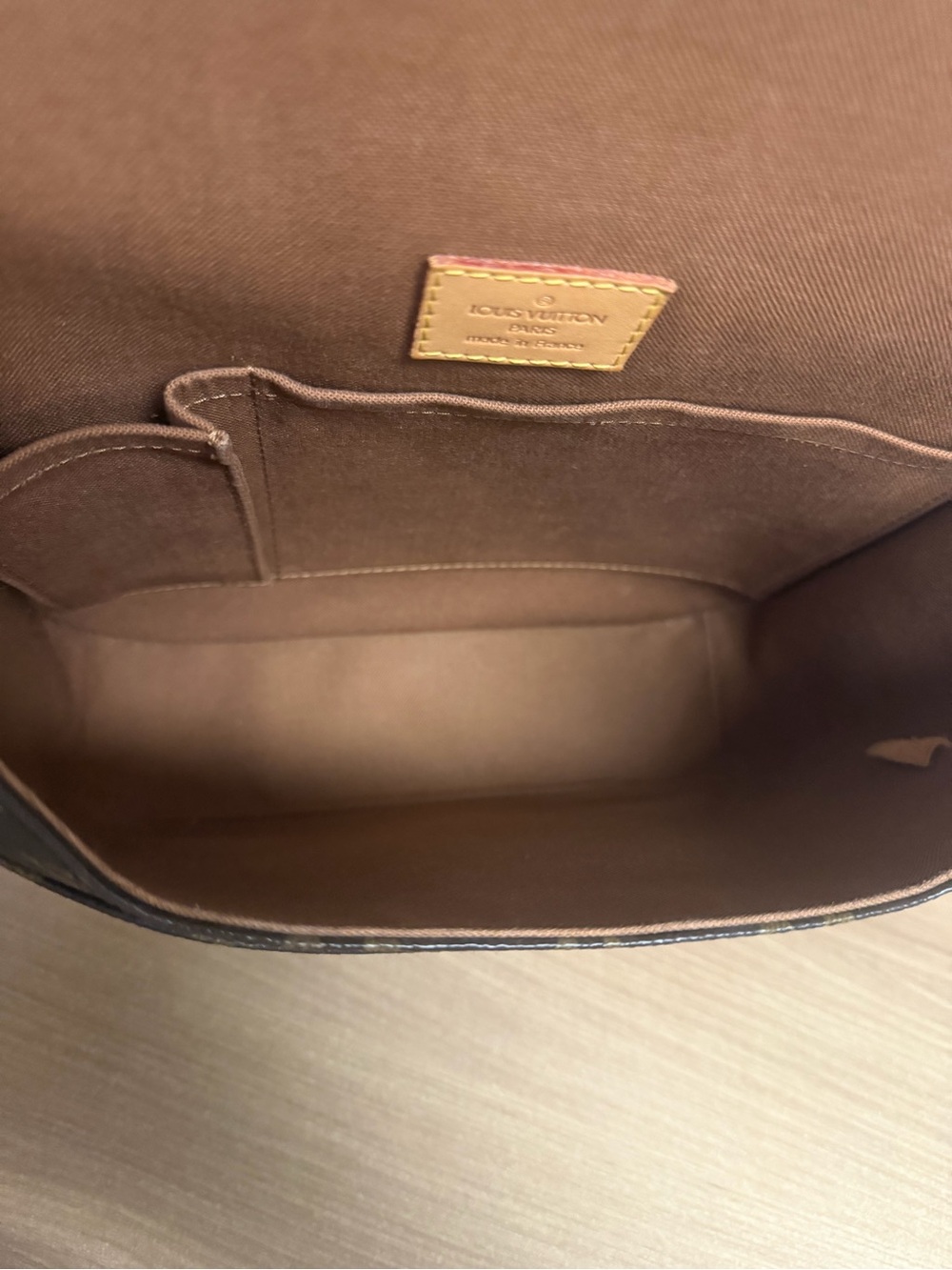 Louis Vuitton Bosphore Messenger PM - Picture 5 of 12